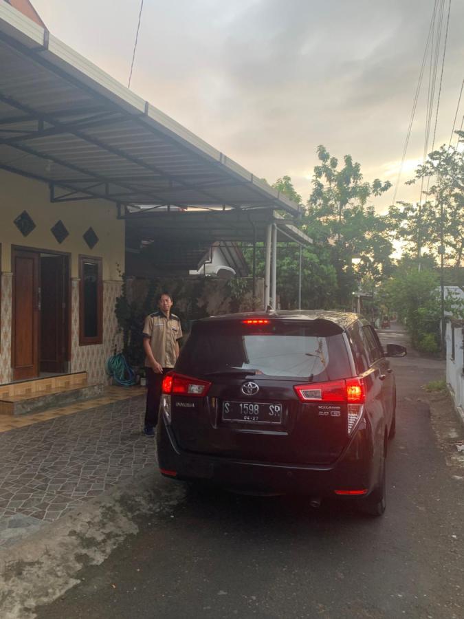 Family Homestay Berkah *